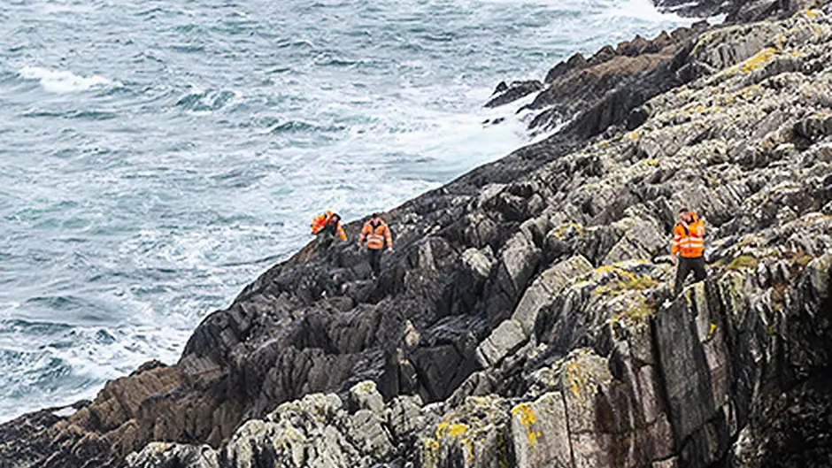 Search continues for young fisherman missing off Dunmanus Bay Image