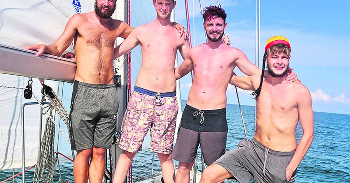 Armed with their hurleys, West Cork lads navigate pirate-risky seas ...