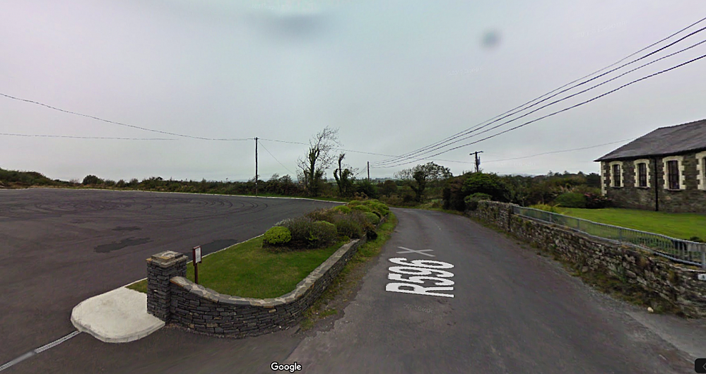 Pedestrian hit by car outside Castletownshend National School Image