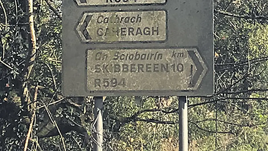 Reader angry over dirty signs Image