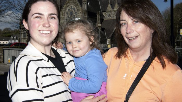 Ciara Deasy (left) with Sophia Harrington (centre) and Marguerite Deasy, all from Clonakilty, posing for a photograph on Kent Street.  (Photo: Martin Walsh)