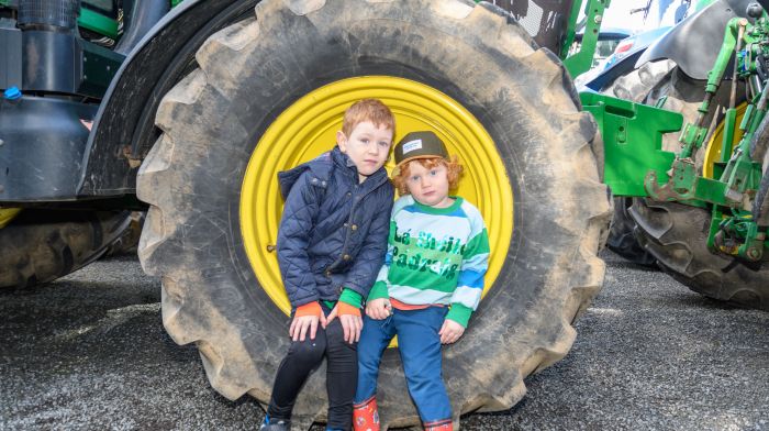 Olan Brethnach and Pierce McCarthy (both Ovens) enjoying their day at the Bandon Grammar School tractor, truck and car run which was in aid of Agri Education Development at Bandon Grammar School and Bandon Union of Parishes.
Picture: David Patterson, Tractor Run – Cork