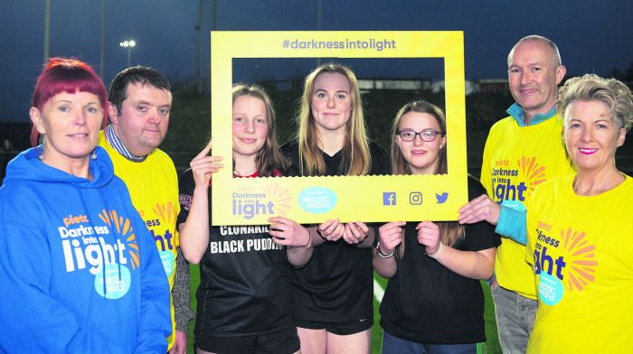 At the launch of the Clonakilty Darkness into Light event were  Sinead Crowley (secretary Clonakilty DIL); Donal O’Driscoll (Clonakilty DIL); Kate Burton, Ella McCauley and Siún McCarthy, Clonakilty Ladies RFC; Paul Hayes (chairman Clonakilty DIL) and Ronnie Coomey (Clonakilty DIL). The event  takes place on Saturday May 11th with the members of the Clonakilty Ladies RFC as special guests. (Photo Martin Walsh)