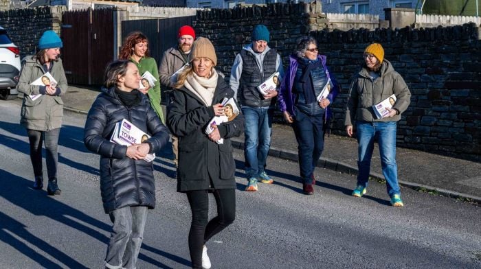 Skibbereen, West Cork, Ireland. 28th Mar, 2024. The Social Democrats (SD) canvassed in Skibbereen on Thursday evening. Isobel Towse, the local elections SD candidate for Skibbereen-West Cork, had a team assisting her, which included party leader Holly Cairns and SD Bantry-West Cork councillor Chris Heinhold. Isobel Towse chats to Holly Cairns on the canvass. Picture: Andy Gibson.