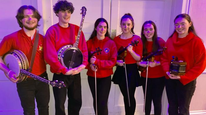 The Comhaltas na Dúglaise senior grúpa members Cathal Ó Loinsigh, Daniel Conroy,  Caoimhe Byrne, Sinéad Ní Rinn, Orla and Fiona O'Donovan, who played a fabulous selection of traditional music, and a surprise solo dance to finish, at the Carrigaline Men's Shed variety concert which was held at the Carrigaline Court Hotel.