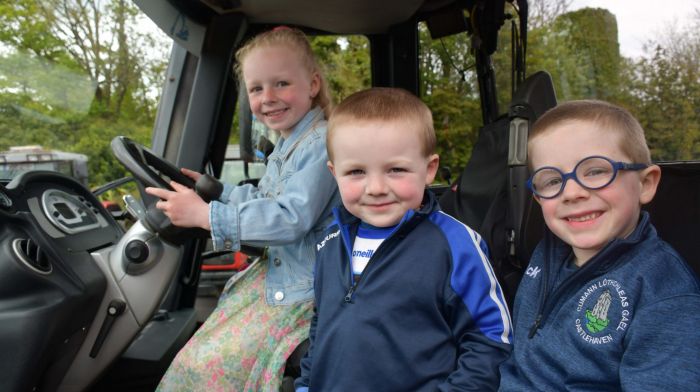 Emma, Daniel and James O'Sullivan, Skibbereen enjoying their day out at the annual Rath Vintage Club Charity Run last Sunday at Rath near Baltimore. (Photo: Anne Minihane)