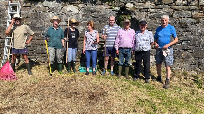 A meitheal was held at Dunbaoi where members of Castletownbere Tidy Towns tidied up around Dunboy Castle, the former stronghold of O’Sullivan Beare.