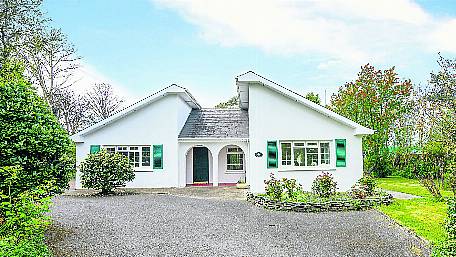 HOUSE OF THE WEEK: Four-bedroom property outside Skibbereen for €395,000 Image