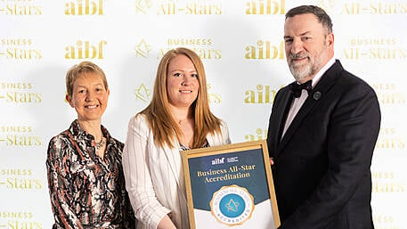 Union Hall businesswoman picks up all-Ireland award Image