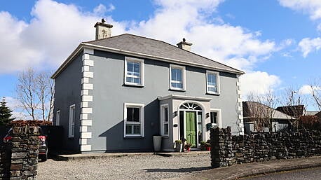 HOUSE OF THE WEEK: Four-bedroom house with studio in Skibbereen for €525k Image