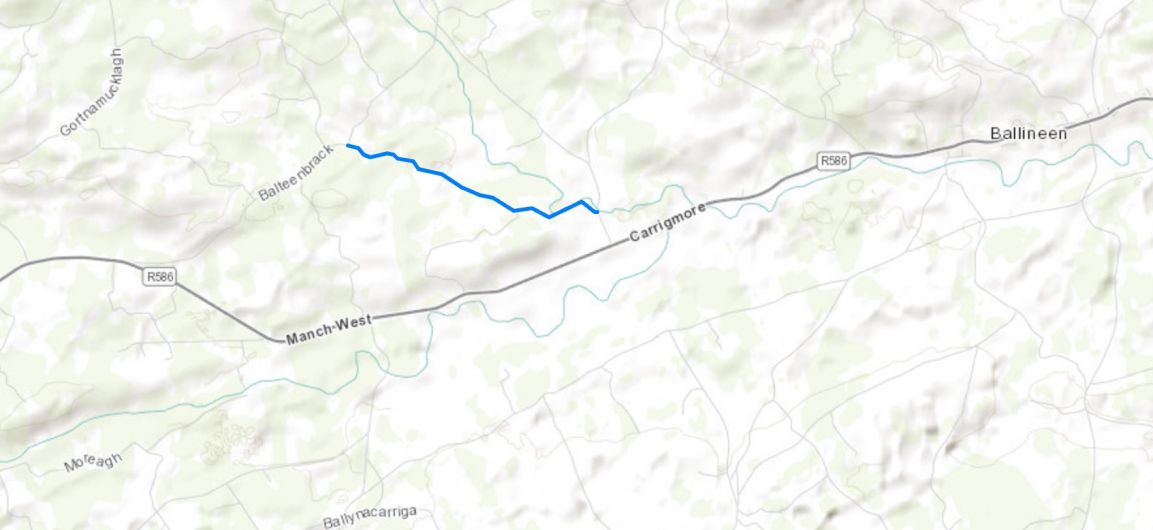 Breaking: Fallen tree blocks road near Manch Image