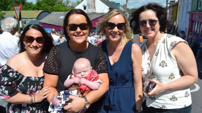 Jacqueline and baby Liam McSweeney, Laura McCarthy, Alannah McSweeney and Siobhan Nolan enjoying the sunshine and music at the annual Ballydehob Country Music Festival. Photo; Anne Minihane.