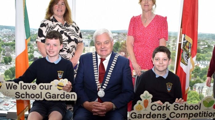 County mayor Frank O'Flynn with Scoil Phadraig Naofa Bandon pupils Jack Madden and Eoin Collins with teachers Denise Wilmot Harrington and Lucy Mulcahy at the County Hall for the presentation of awards to the winners of the Muintir na Tire/Cork County Council and City Council’s Schools' Garden Competition.  (Photo: Mike English)