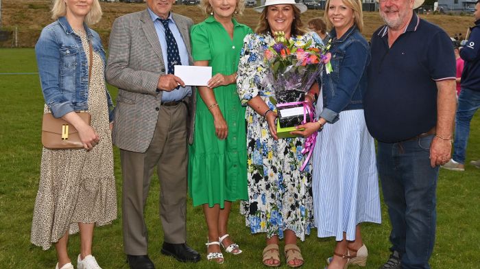 BEST DRESSED: At the presentations for the Best Dressed Lady and Best Dressed Gentleman at Barryroe Show were (left to right): Evelyn Fleming (judge); Tim Cummins, Inishannon (Best dressed gentleman), Mary Madden (judge), Michelle Fleming, Seven Heads (Best dressed lady), Eileen Collins (show secretary) and John O’Brien (show chairperson).  Photo: Martin Walsh.