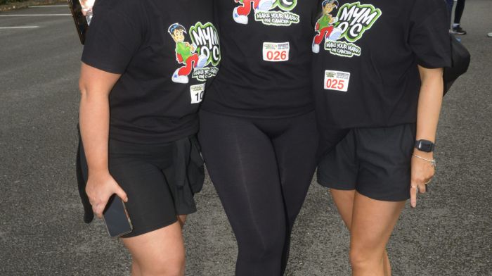 Grainne Looney, Kate McCarthy and Stevi McGrath taking part in the Makeyourmark on Cancer walk. (Photo: Denis Boyle)