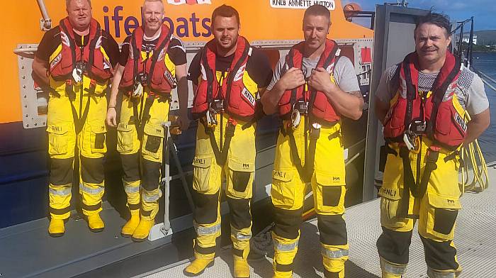 Annette Hutton lifeboat comes to the aid of fishing boat in difficulty Image