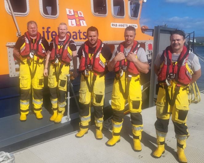 Annette Hutton lifeboat comes to the aid of fishing boat in difficulty Image