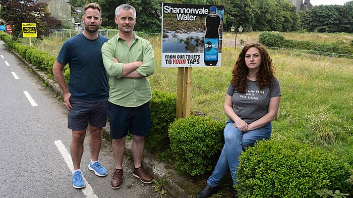 NEWS 10/8/2024 Pictured at Shannonvale were Clean Water Clonakilty members Alan Dromey, Barry O'Mahony and Evie Nevin. Picture Denis Boyle