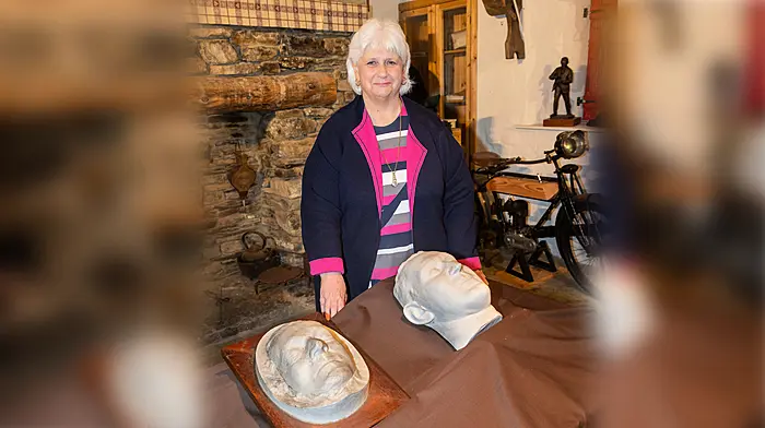 Michael Collins death masks are unveiled at Castleview Image