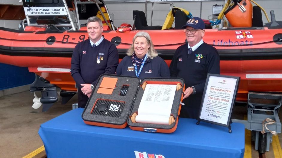 Kinsale RNLI welcomes the RNLI 200 scroll Image