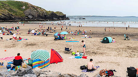 Residents query Uisce Éireann’s denial over closure of beaches Image