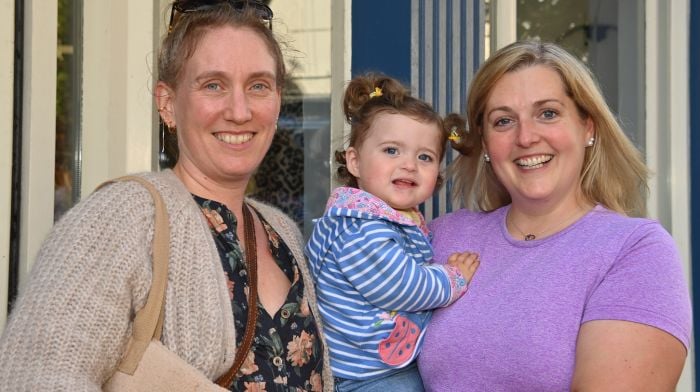 Geraldine Keohane (left) with Roisin (centre) and Jennifer Mythen, all from Barryroe, enjoying a day in Clonakilty.  (Photo: Martin Walsh)