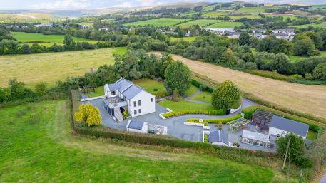 HOUSE OF THE WEEK: Stylish Macroom four-bed house on large site for €675,000 Image