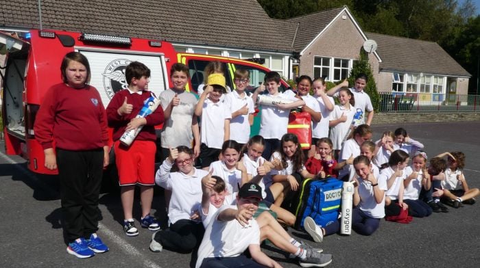 Scoil Fhiachna pupils enjoyed a visit from the West Cork Rapid Response jeep last Thursday when they got to explore the jeep and hear all about the work that West Cork Rapid Response does in West Cork.