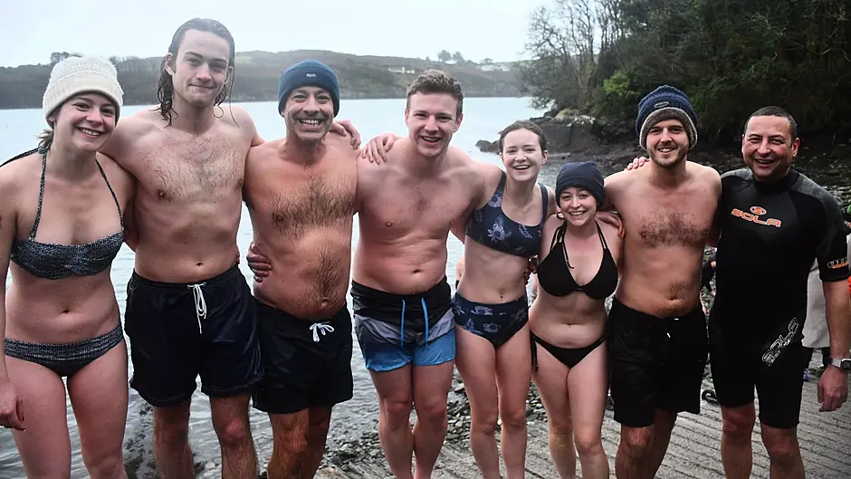 Anna, Richard, Charles, Alice and Laura Cochrane with George Taylor, Dom Williams and James Orfeur were at the Castletownshend New Year’s Day swim. (Photo: Anne Minihane)