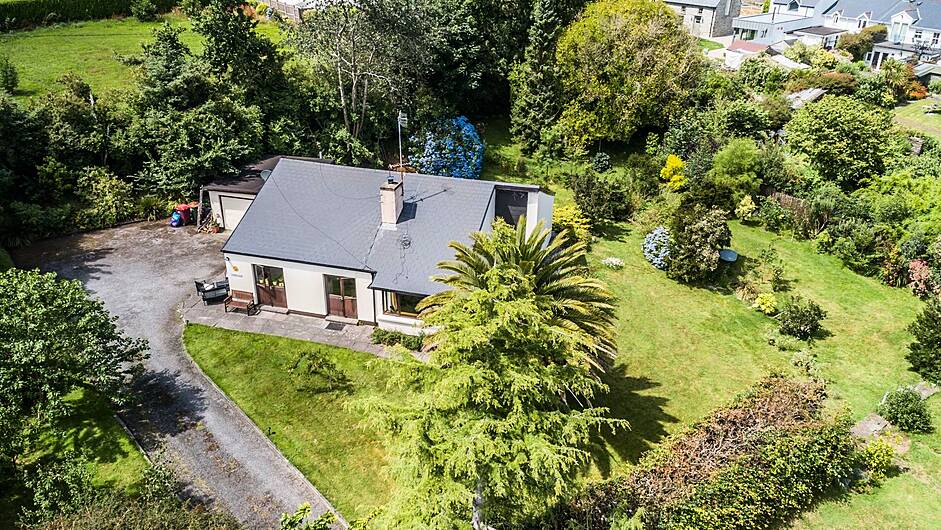 HOUSE OF THE WEEK: Three-bed and site with planning permission, asking €950k Image