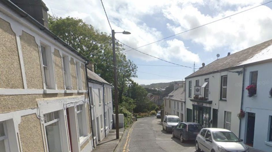 Woman refused a spin home from the gardaí in Schull Image