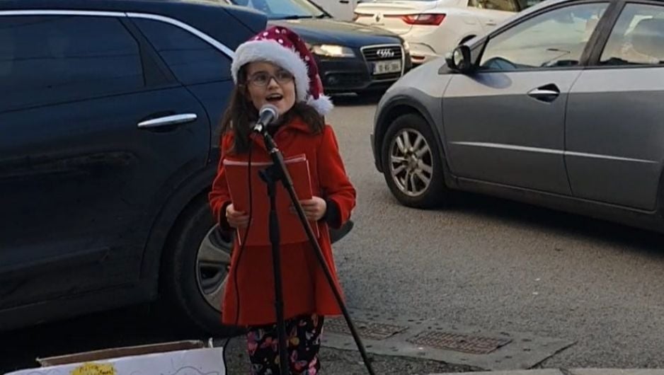 Amy’s Bantry busking raises €575 for the children of Gaza Image