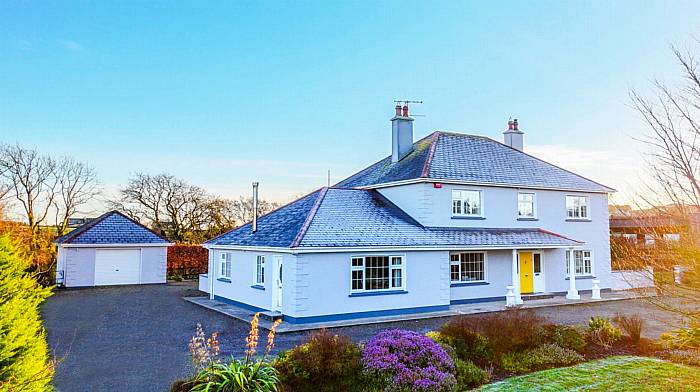 HOUSE OF THE WEEK: Four-bed and stables near Bandon Image