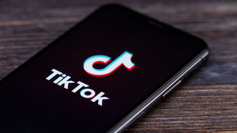 Students use TikTok for cash advice Image