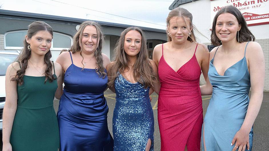 Union Hall/ Castlehaven Foroige members 
Izzy McCarthy, Clodagh Deasy, Caitlin Lomasney, Helena Bohane and Emma O’Leary heading off to the Foróige Ball in Cork city last Friday evening. (Photo: Anne Minihane)