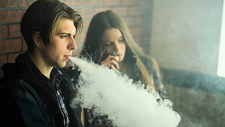 Retailers warned to be aware of vape and e-cigarette regulations Image