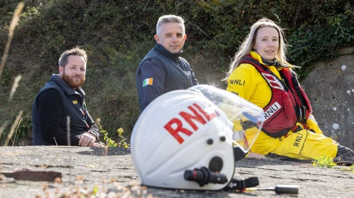 Crosshaven’s Green Rebel donates €15,000 to RNLI Image