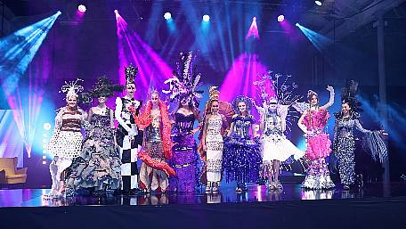 Students from Colaiste Pobail Bheanntrai through to the Junk Kouture World Final Image