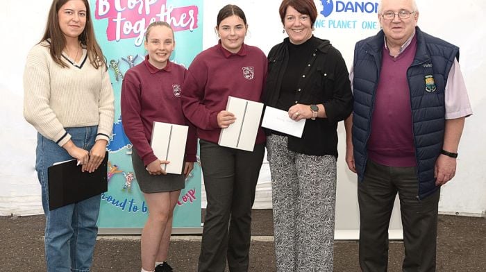 Anna Jane, Macroom Food Festival cooking competition judge with Anna Hellen and Orla Malone (winners and students of Schull Community College) with their home economics teacher Fiona Malone and Pat O'Connell (Macroom Food Festival).