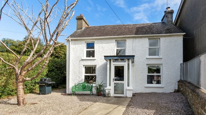 HOUSE OF THE WEEK: Detached three-bed property in Bantry on market for €245k Image