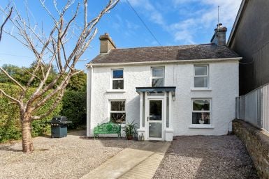 HOUSE OF THE WEEK: Detached three-bed property in Bantry on market for €245k Image