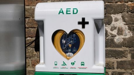 Warning on defibrillators Image