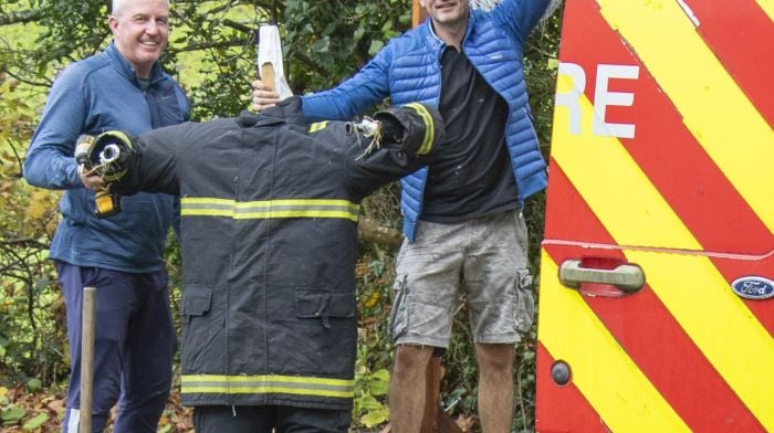 24/10/2024. Leap Scarecrow Festival
Firemen Keith Faithfull and Aidan Whelton from Bandon Fire Service putting up their scarecrow in Leap for the upcoming Scarecrow Festival.
Credit: Andrew Harris