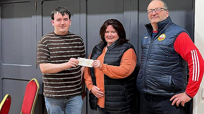 Mairead Coughlan won the €1,500 jackpot in 55 calls at the O’Donovan Rossa bingo night. From left: Matthew Salter, Mairead Coughlan and Gearoid McCarthy.