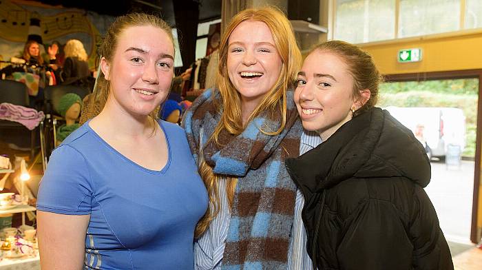 Tara Hipwell, Old Head; Sinead Hynes, Garretstown, and Anna Fernandez from Ballinspittle at the Ballinspittle Winter Fair.  (Photo: John Allen)