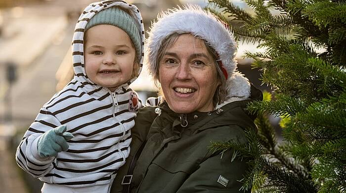 Baltimore, West Cork, Ireland. 1st Dec, 2024.  Santa made an appearance in Baltimore today, to coincide with the Christmas lights turn on. Enjoying the event were Amelia & Valerie Legoupil from Baltimore. (Photo: Andy GIbson)