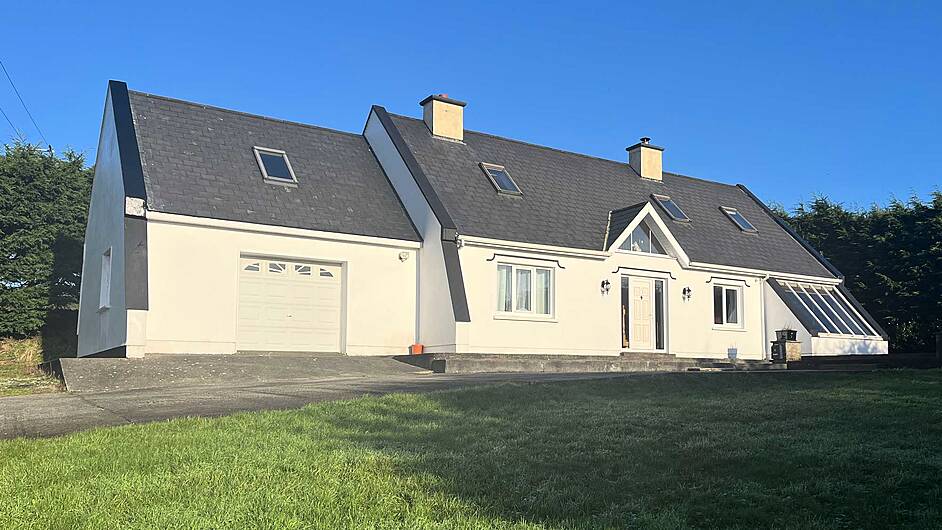 HOUSE OF THE WEEK: Five-bedroom home outside Bandon on market for €420k Image