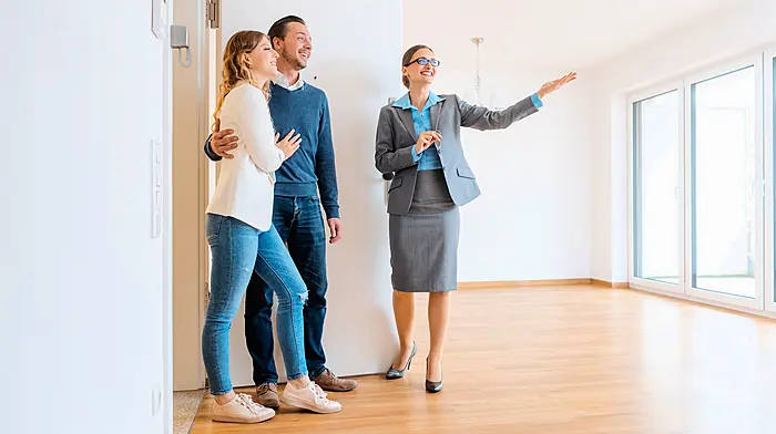 Things to remember when viewing a property Image