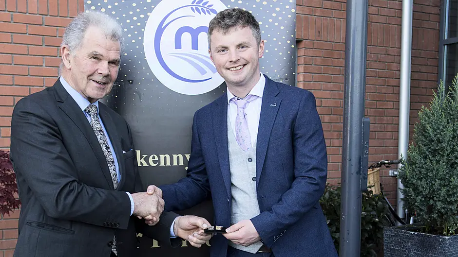 Daniel flies the Macra ‘Mr Personality’ flag! Image