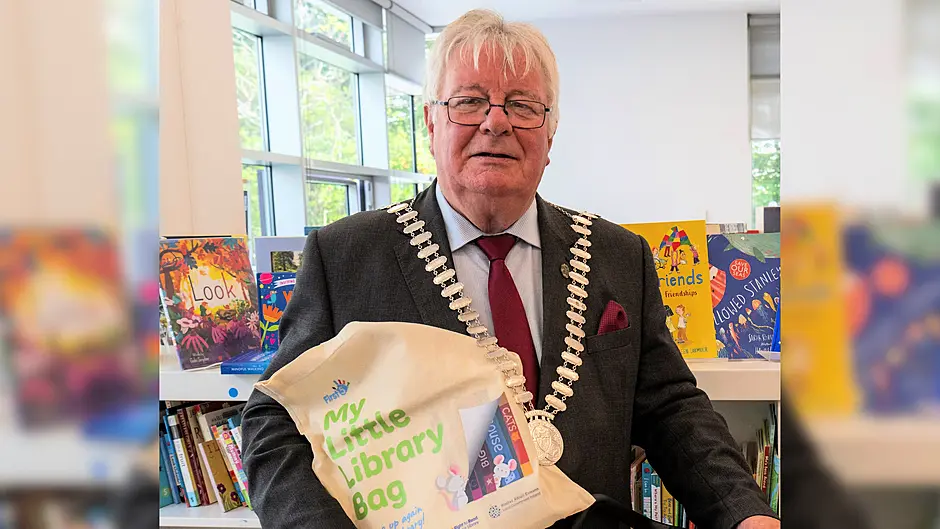 Cork County Council Library and Arts Service welcome new school students with free 'Little Library Book Bag' Image